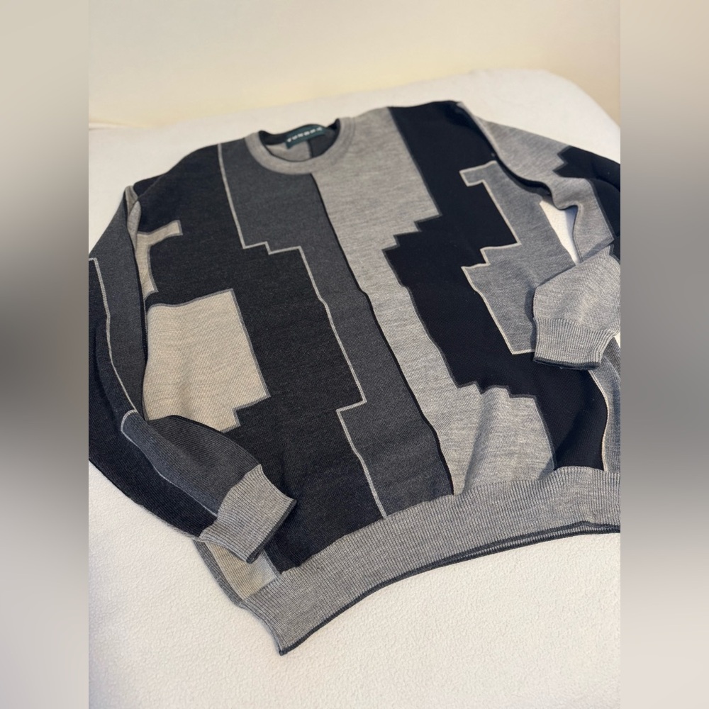 Vintage Mens Tundra Canada Sweater Geometric design size XL